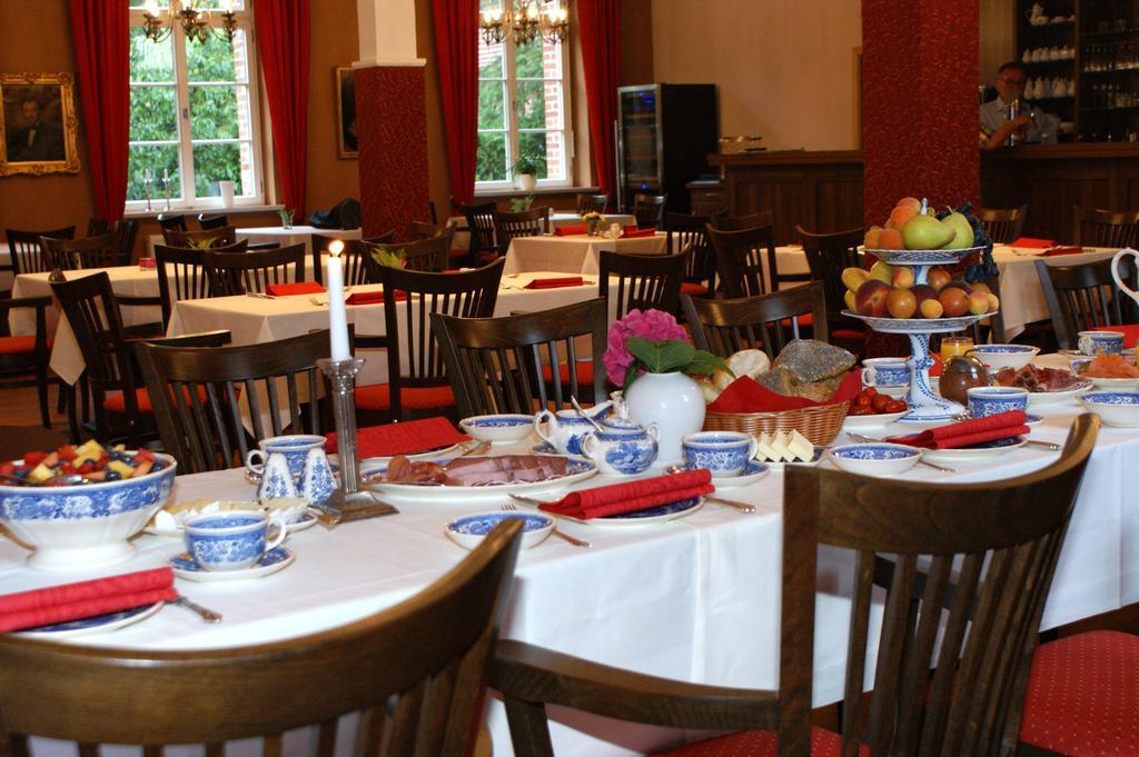 Hotel Am Schloss Wolfshagen Wolfshagen  Экстерьер фото